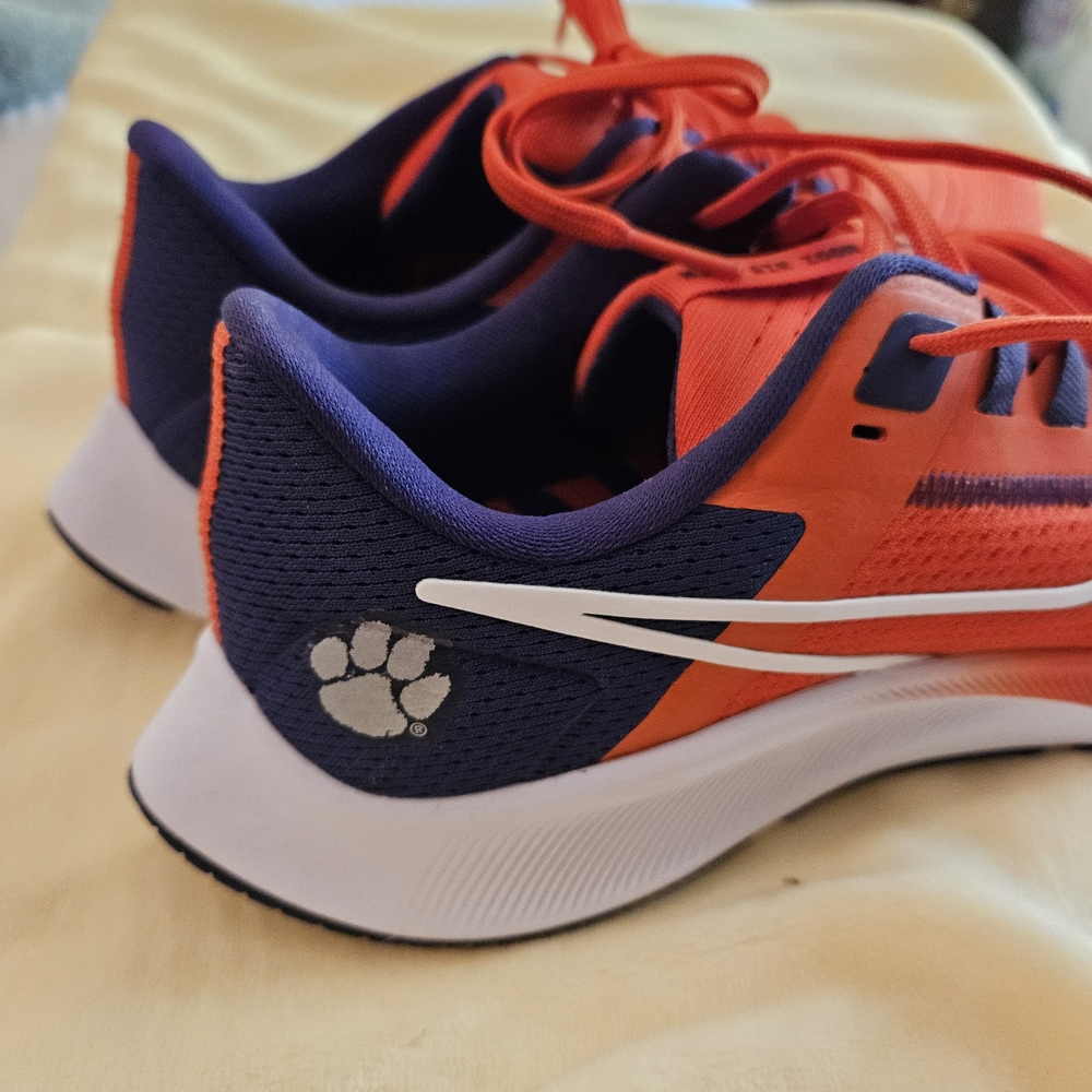 NEW! Nike Pegasus CLEMSON Orange and Purple Sneakers 8.5 M 10 W
